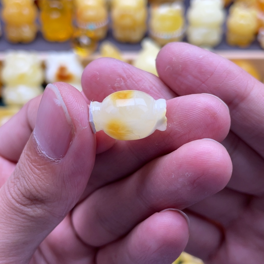 琥珀未镶嵌裸石蜜蜡