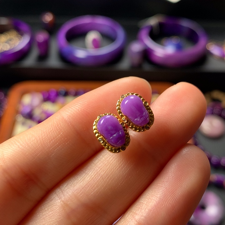 苏纪石（舒俱来）耳钉18K金镶嵌