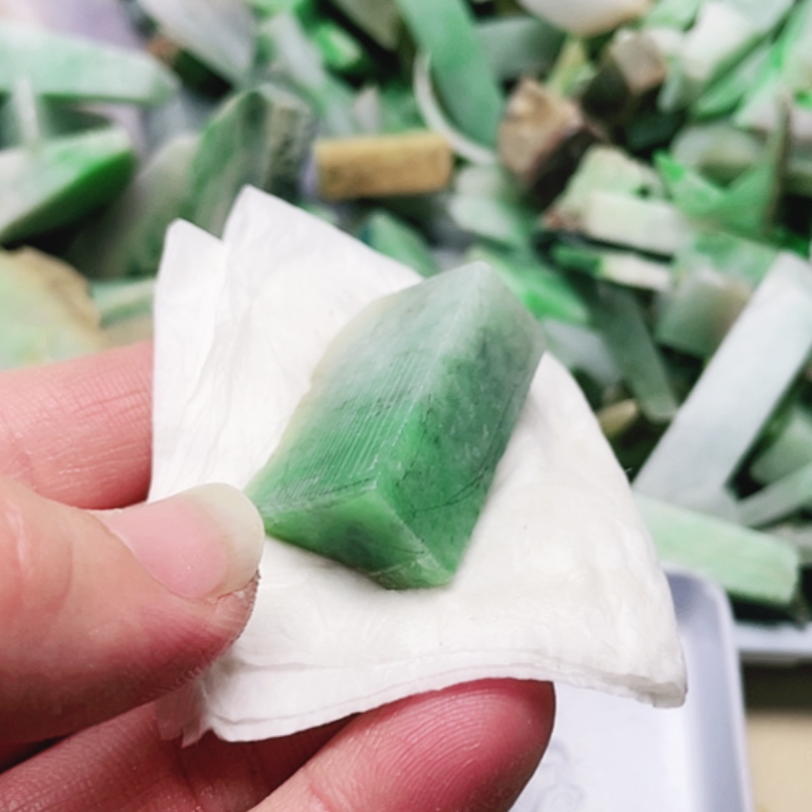 【闪购商品】翡翠颈饰未镶嵌A货