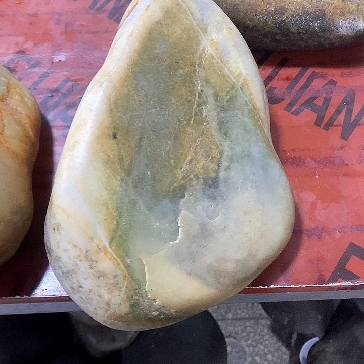 未镶嵌和田玉（糖玉）挂件青**手