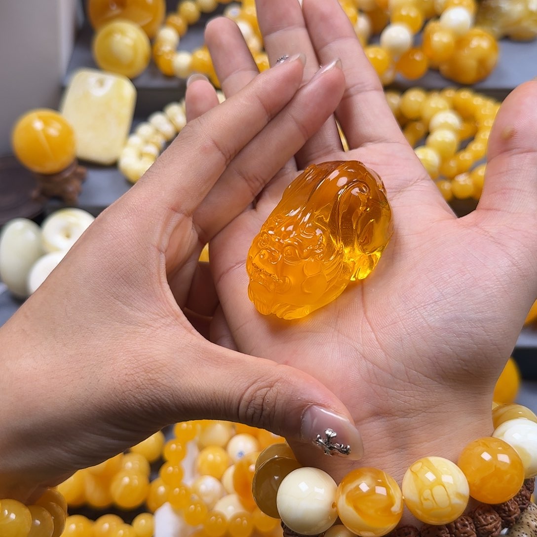 琥珀珠宝奇石未镶嵌貔貅