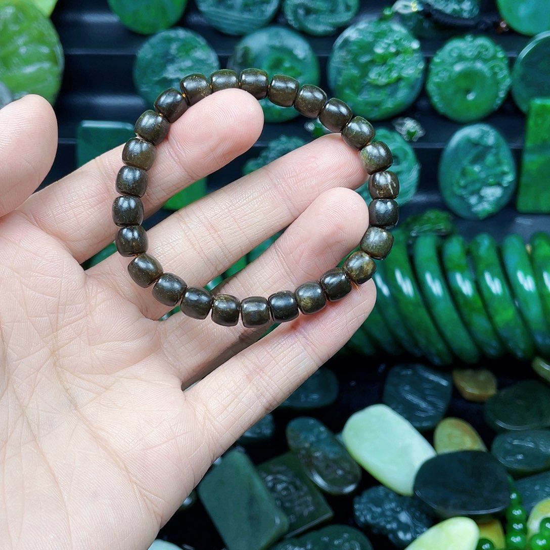 和田玉未镶嵌珠宝半成品