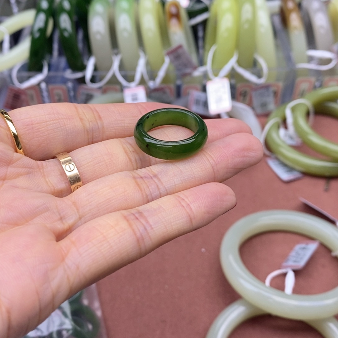 我***好和田玉未镶嵌戒指