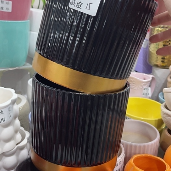 多肉绿植陶瓷花盆9.9包邮，有孔，微瑕