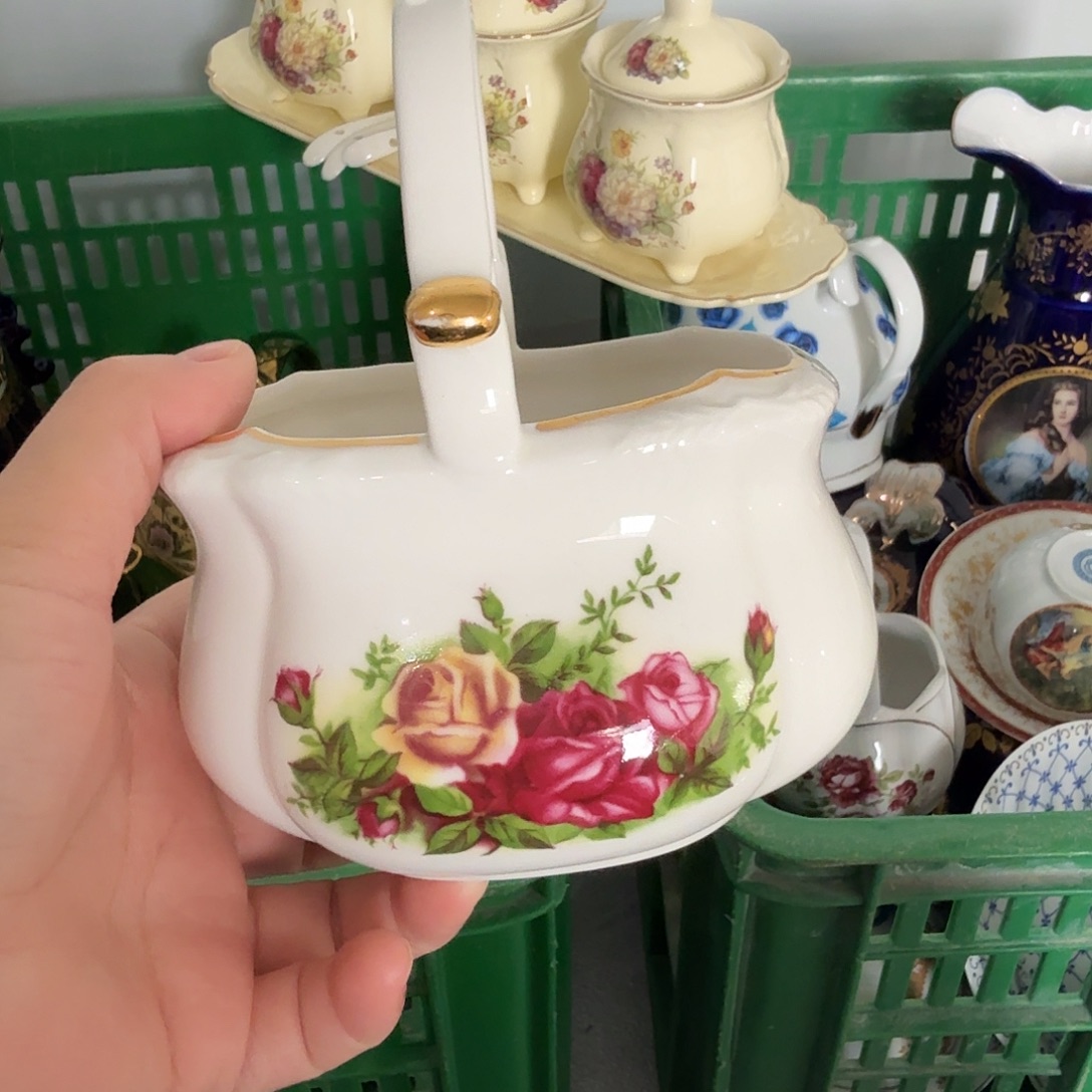 瓷片微瑕…………………………