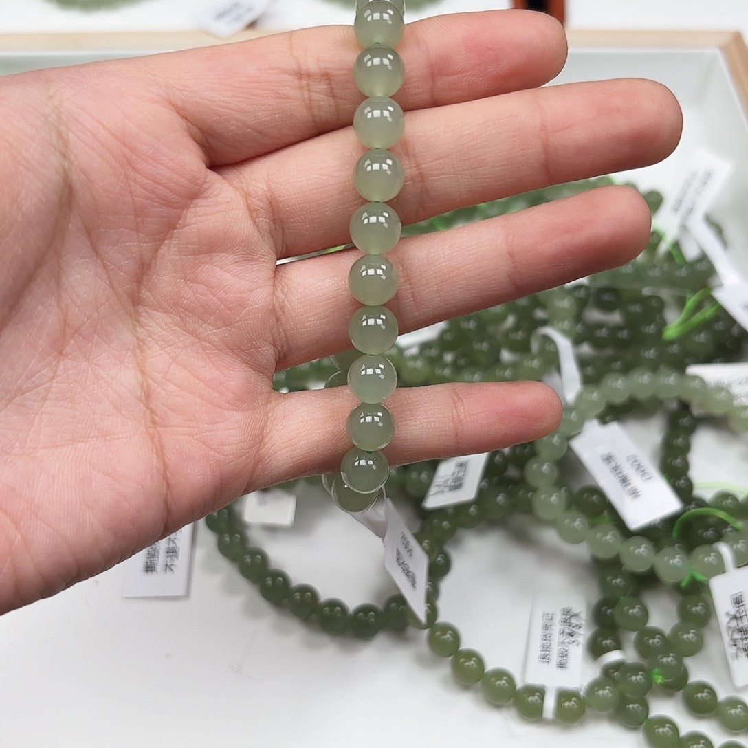 未镶嵌和田玉手串B****聊