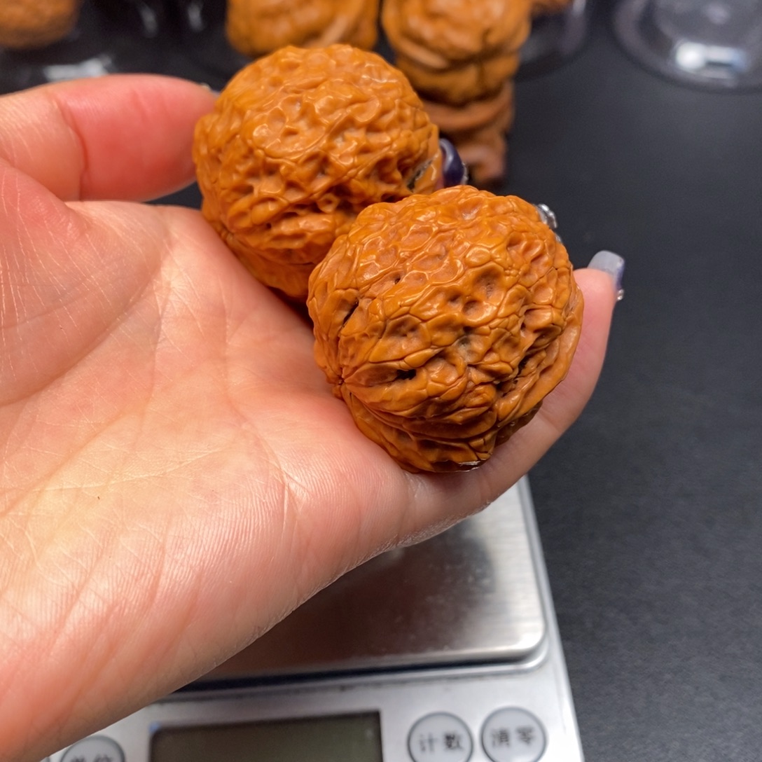 吊坠文玩核桃珊瑚绣球