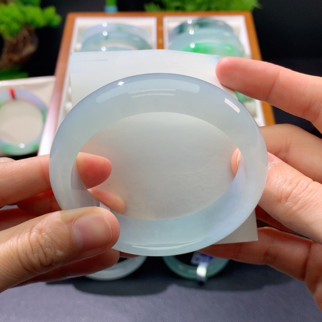 翡翠未镶嵌手镯闪购 3