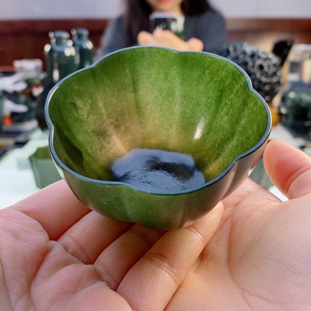 和田玉（青玉）摆件未镶嵌微瑕