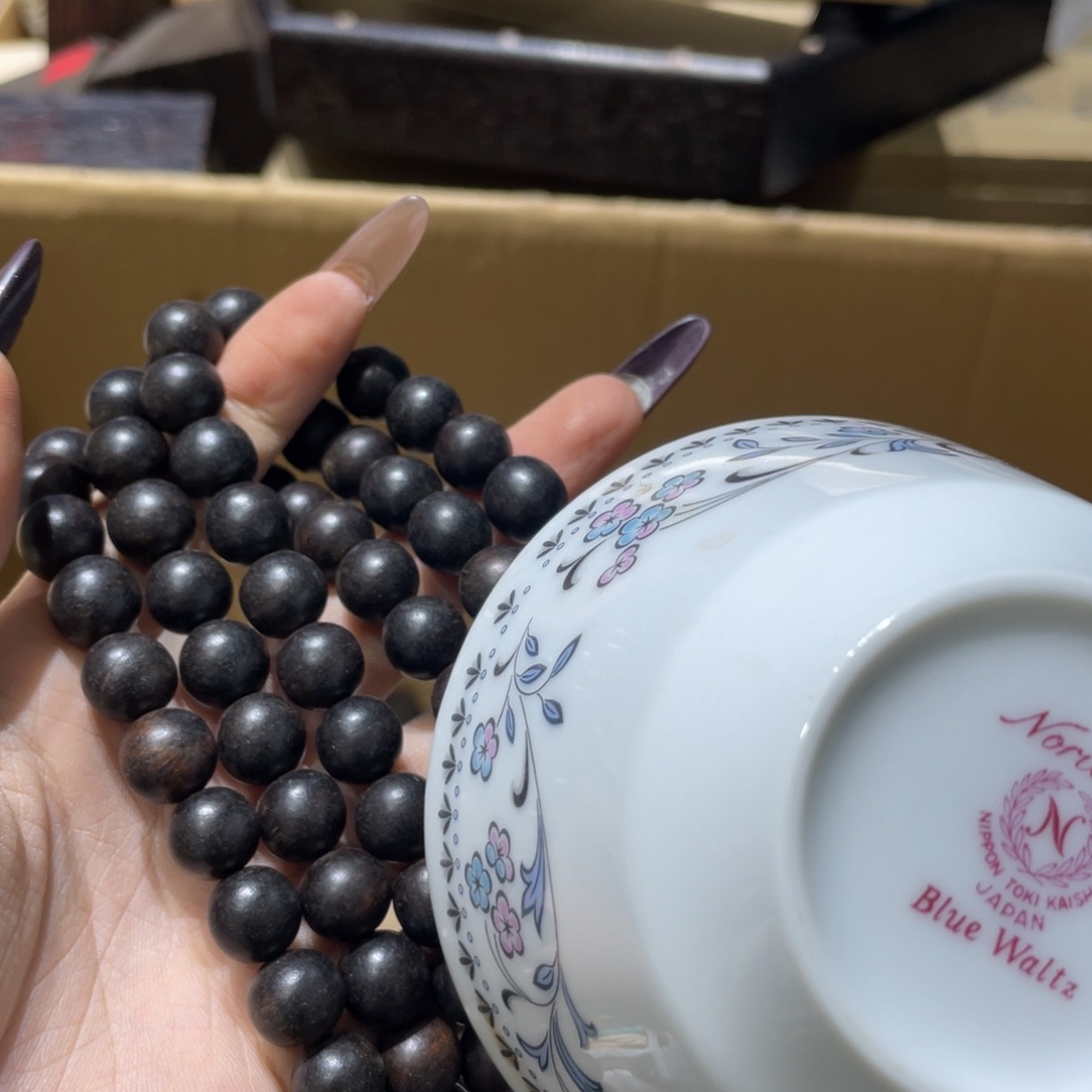 紫砂茶杯弬线香和我一样