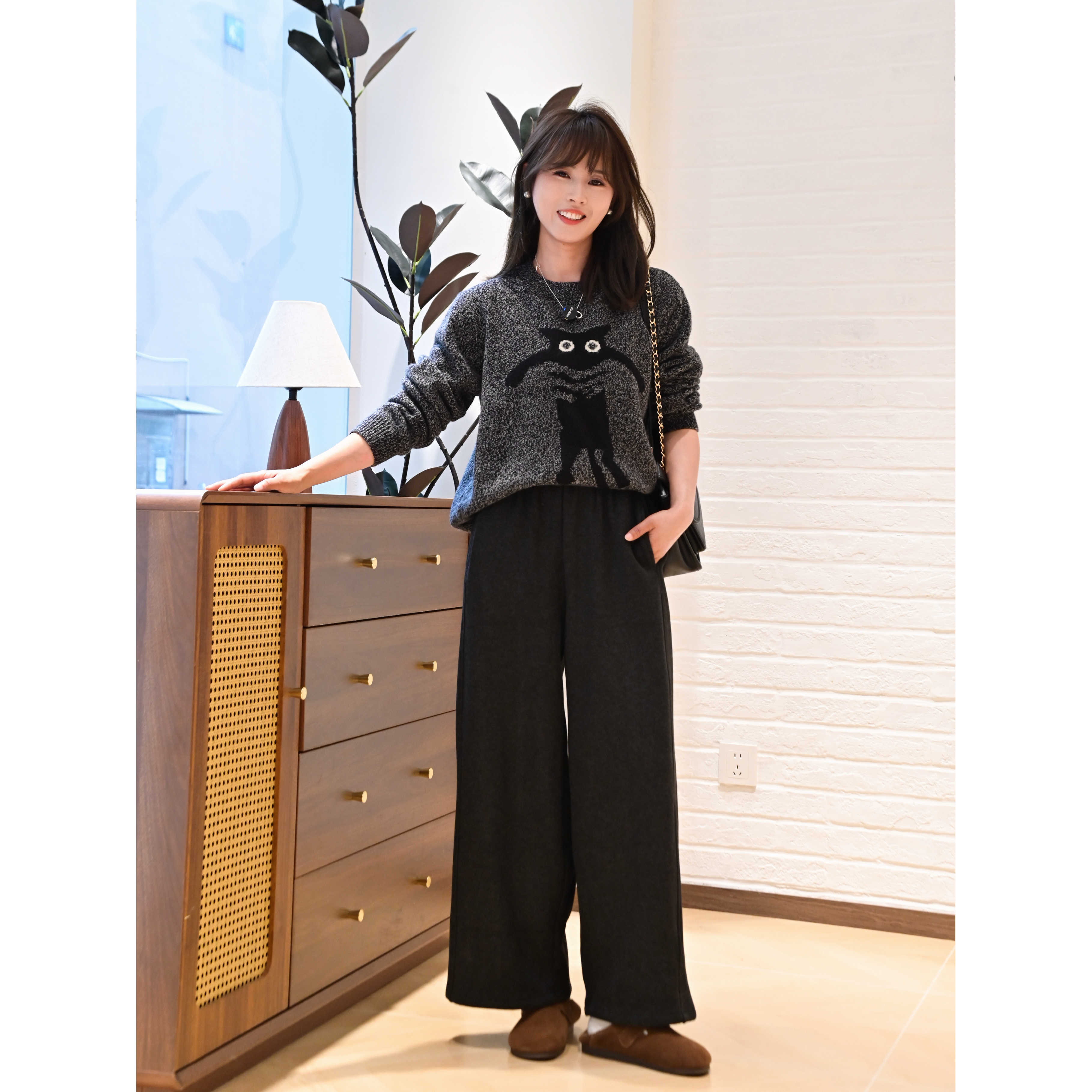 溪上新款--花纱浣熊小猫毛衣