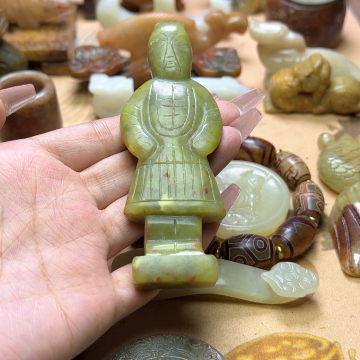 【闪购商品】蛇纹石玉颈饰未镶嵌