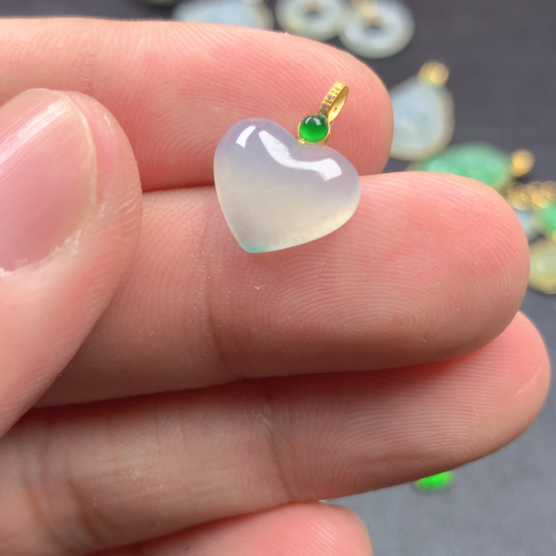 【闪购商品】颈饰18K金镶嵌翡翠翡翠