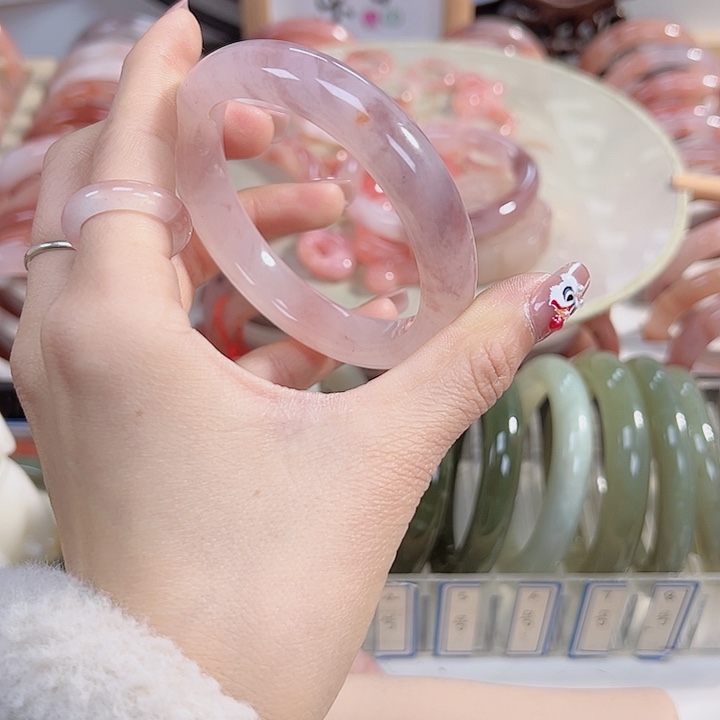 石英质玉手镯未镶嵌w**d