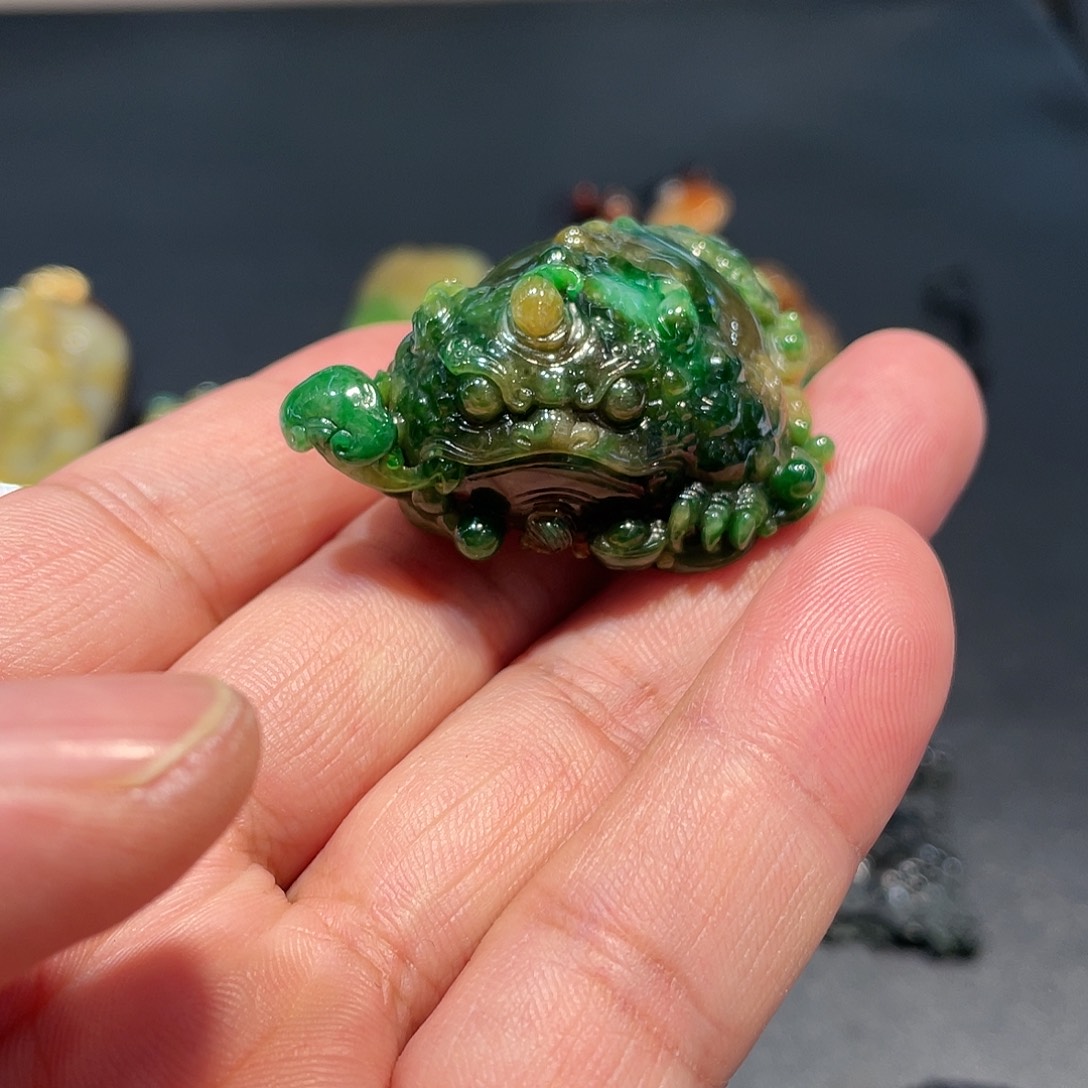 翡翠未镶嵌颈饰缅甸A货