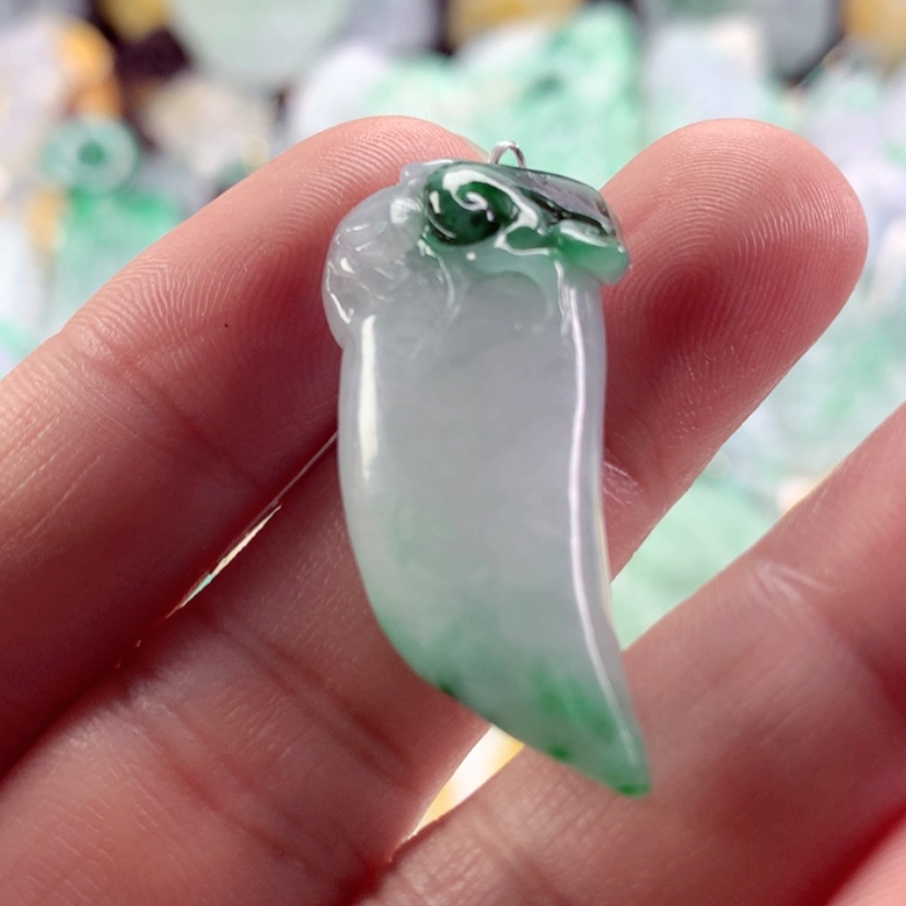【闪购商品】翡翠吊坠(不含链)未镶嵌