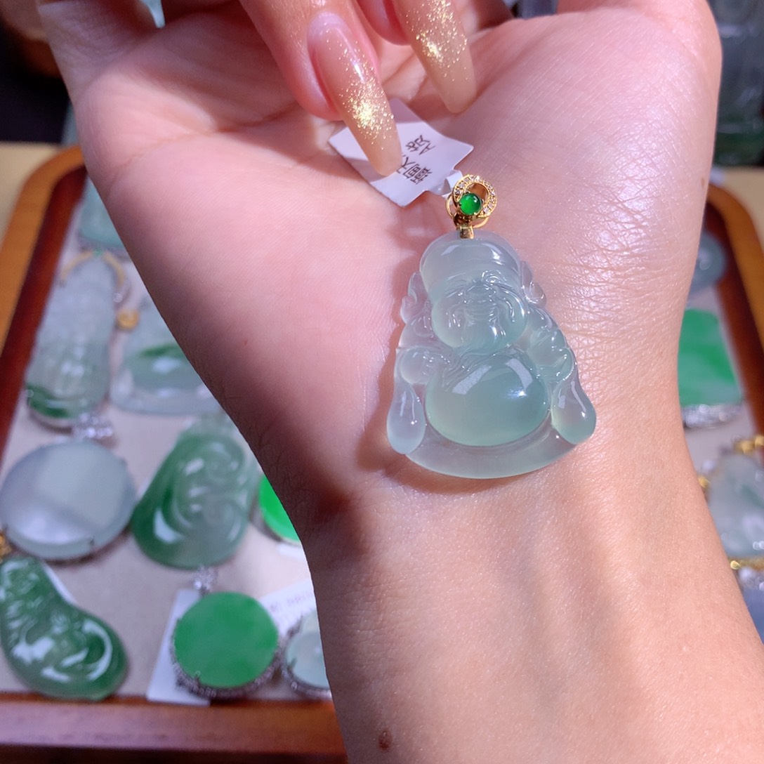 翡翠吊坠(不含链)18K金镶嵌