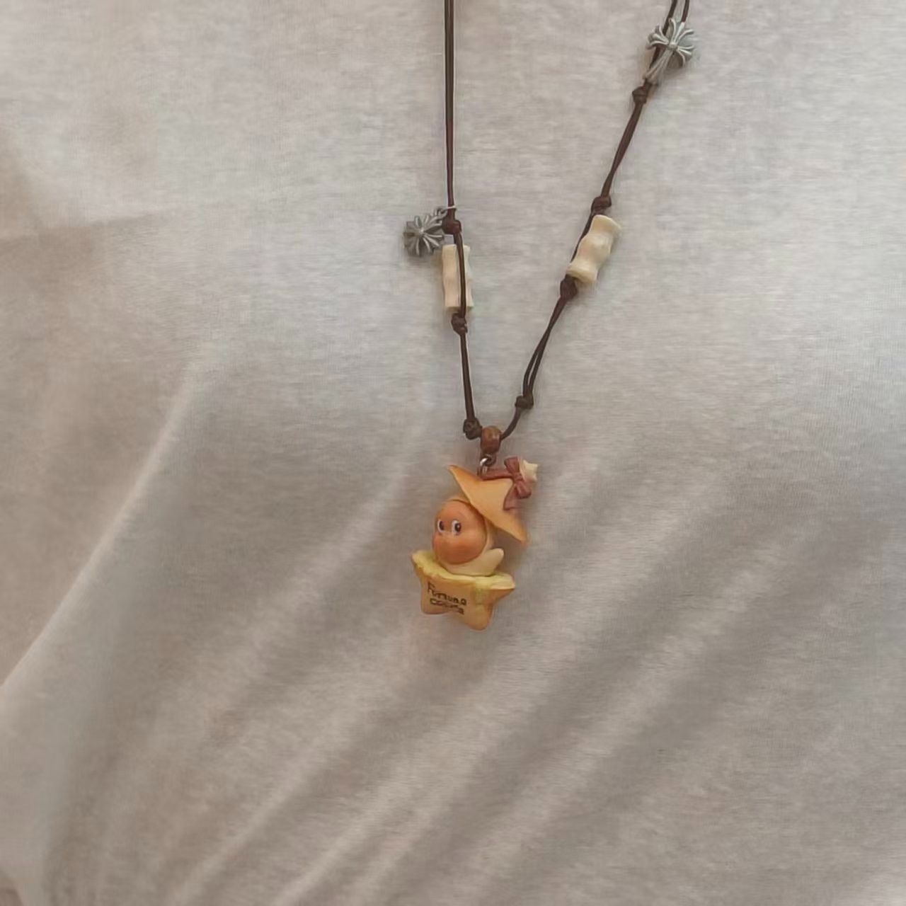 非金属皮质吊坠 星星人皮绳毛衣链