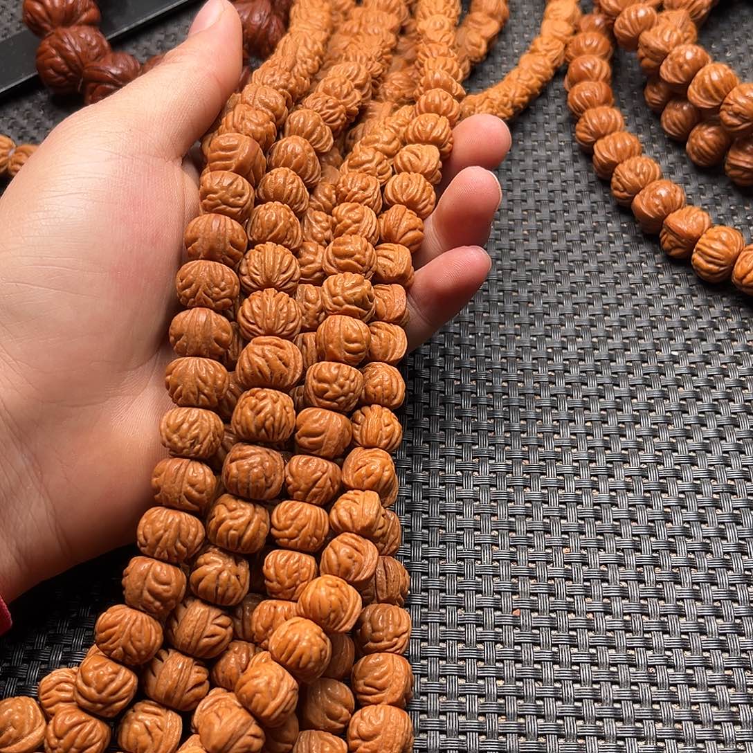 吊坠桃核找金豆脖挂