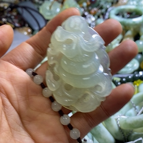 岫玉颈饰未镶嵌挂件