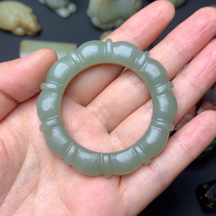 和田玉颈饰未镶嵌無*