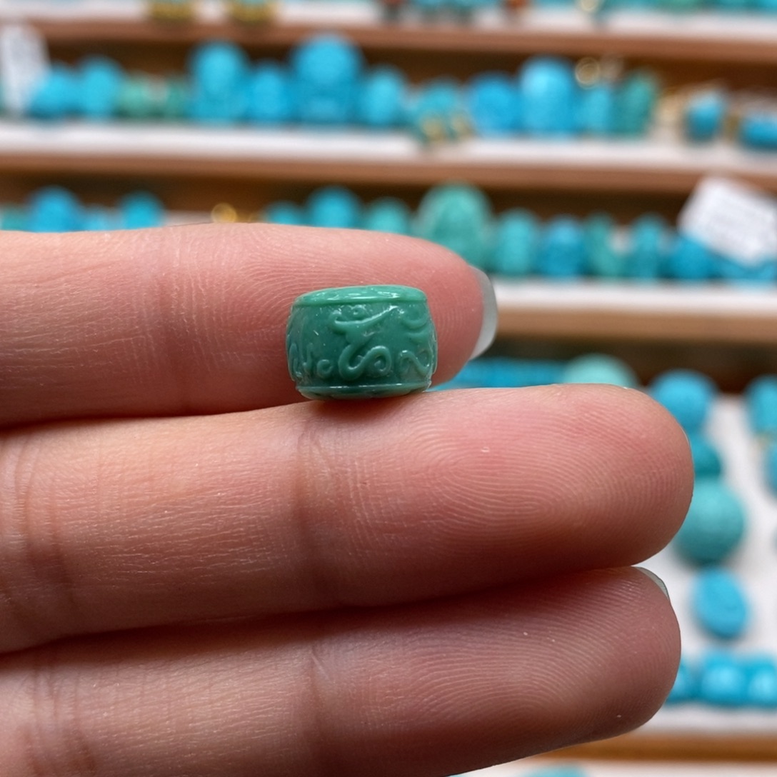 绿松石颈饰未镶嵌