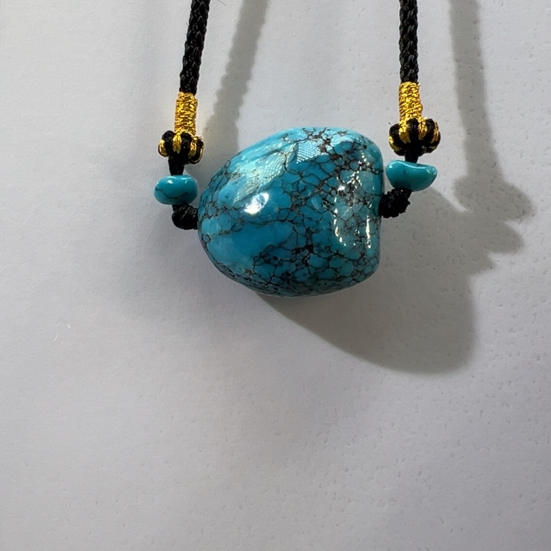 绿松石未镶嵌挂件