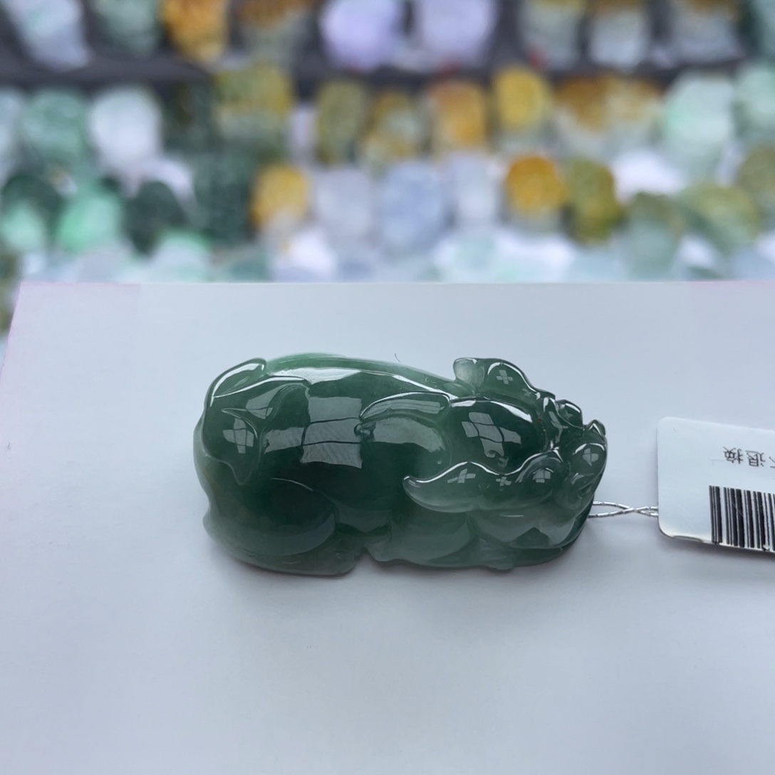 翡翠颈饰未镶嵌貔貅