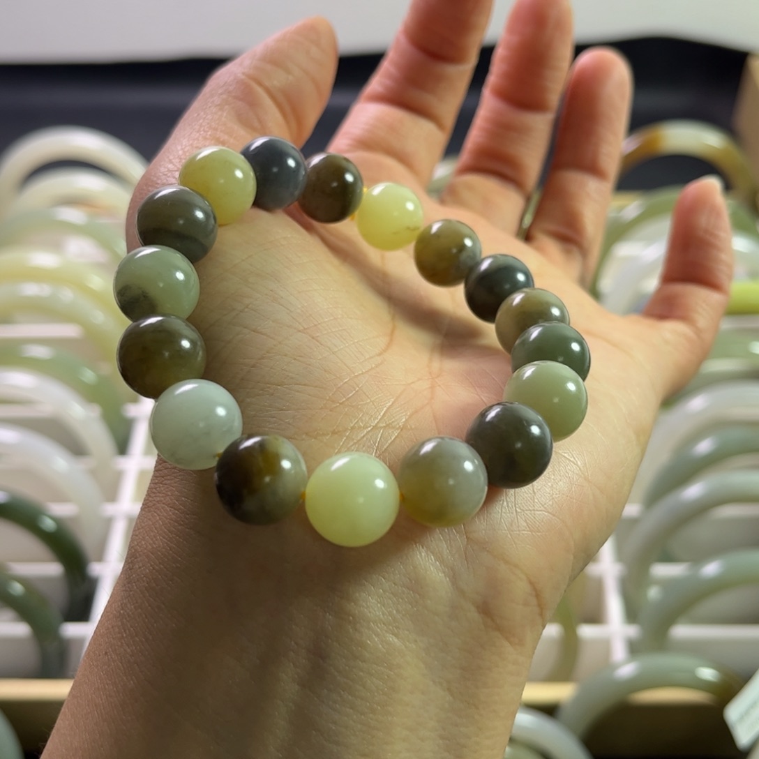 和田玉未镶嵌手链