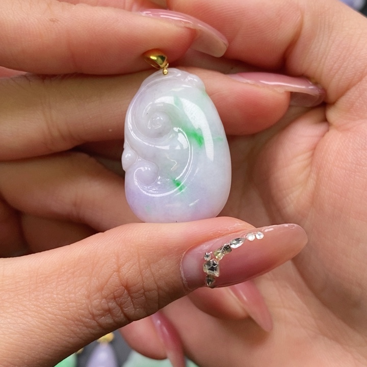 翡翠颈饰未镶嵌吊坠