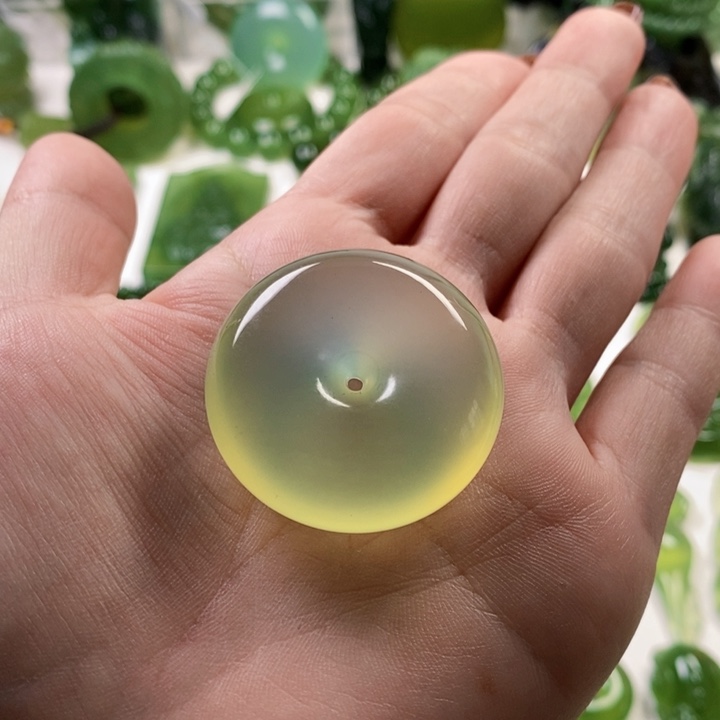 未镶嵌蛇纹石玉颈饰