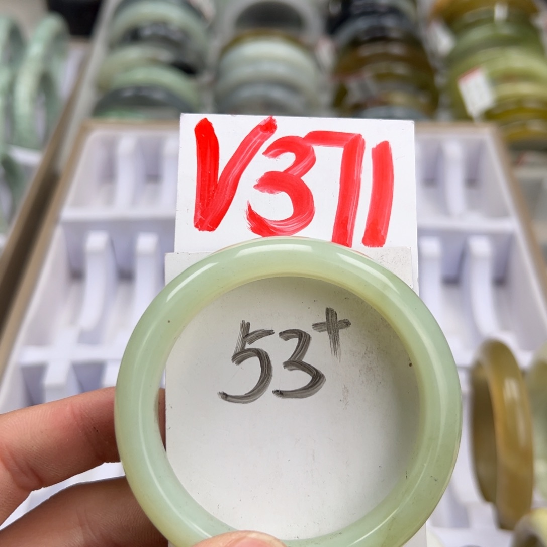 岫玉手镯未镶嵌天然岫玉微瑕