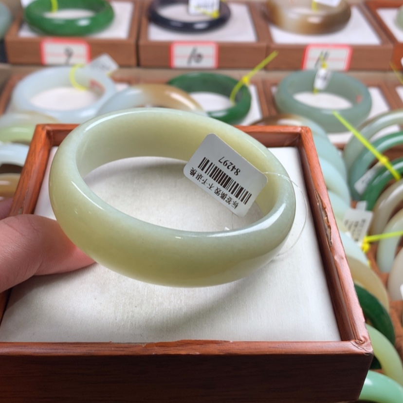 【闪购商品】和田玉手镯未镶嵌58.7