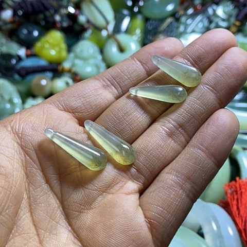 岫玉耳环未镶嵌一对多样性发货