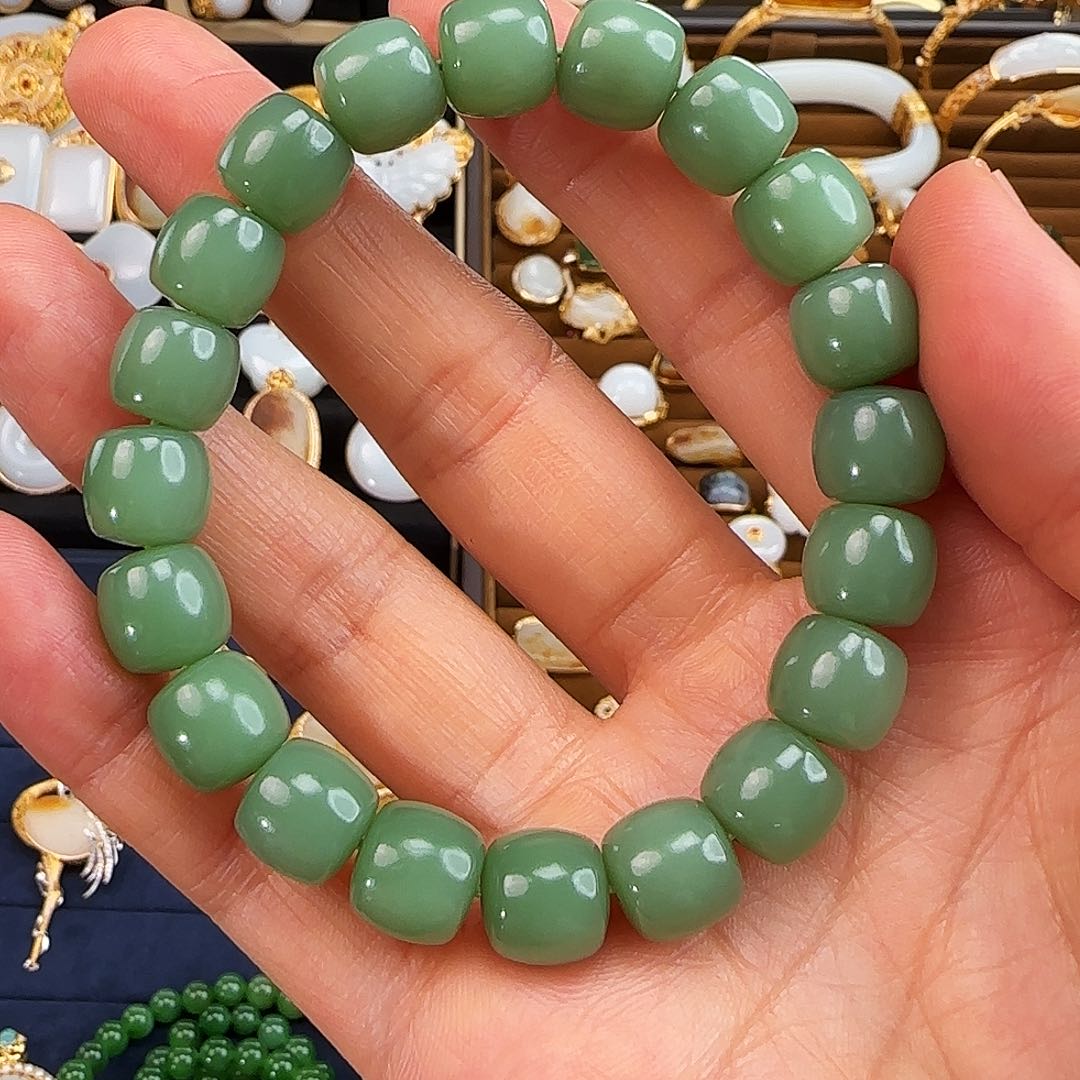 未镶嵌和田玉手串