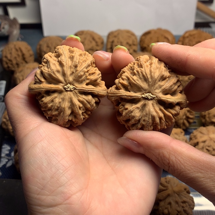 吊坠文玩核桃尤粗筋