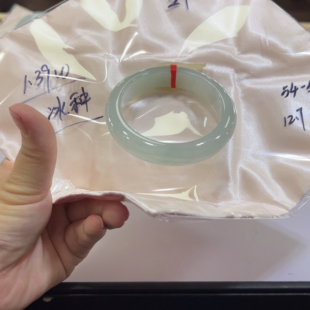 Z***～翡翠未镶嵌手镯手镯