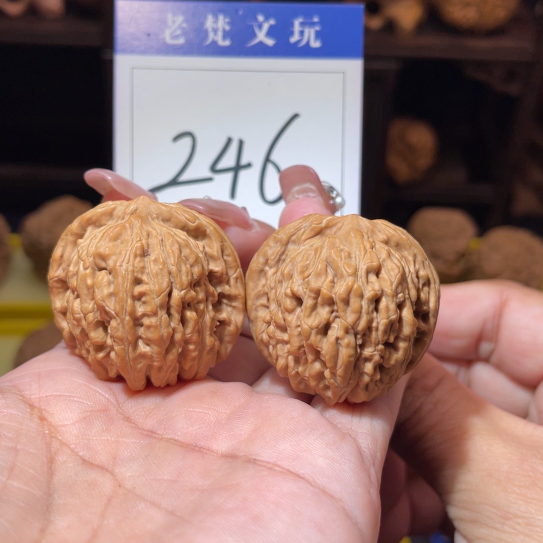 文玩核桃吊坠246号汉高楼