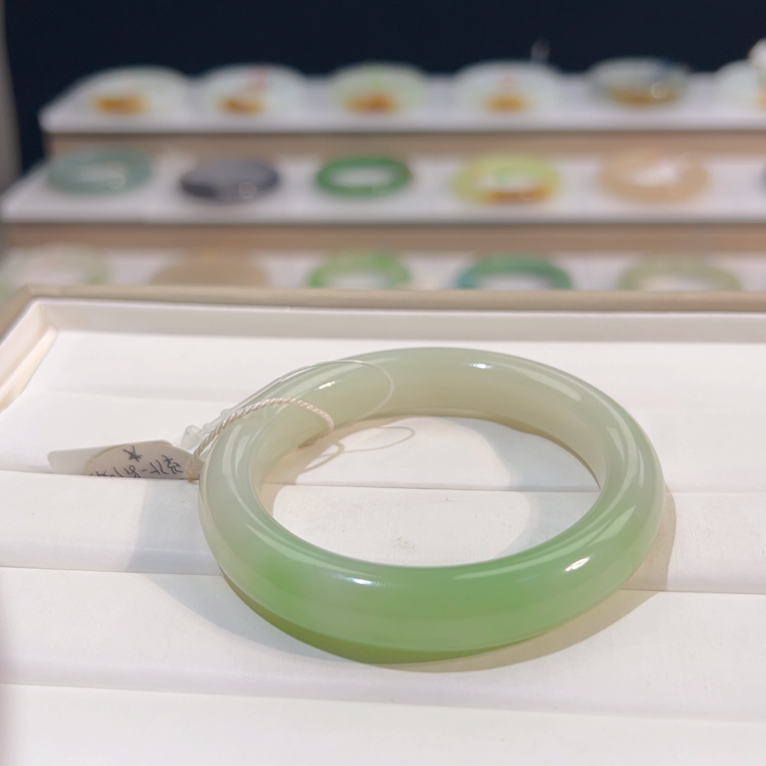 和田玉手镯未镶嵌?*?分两单