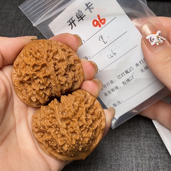 文玩核桃把件96哈哈哈