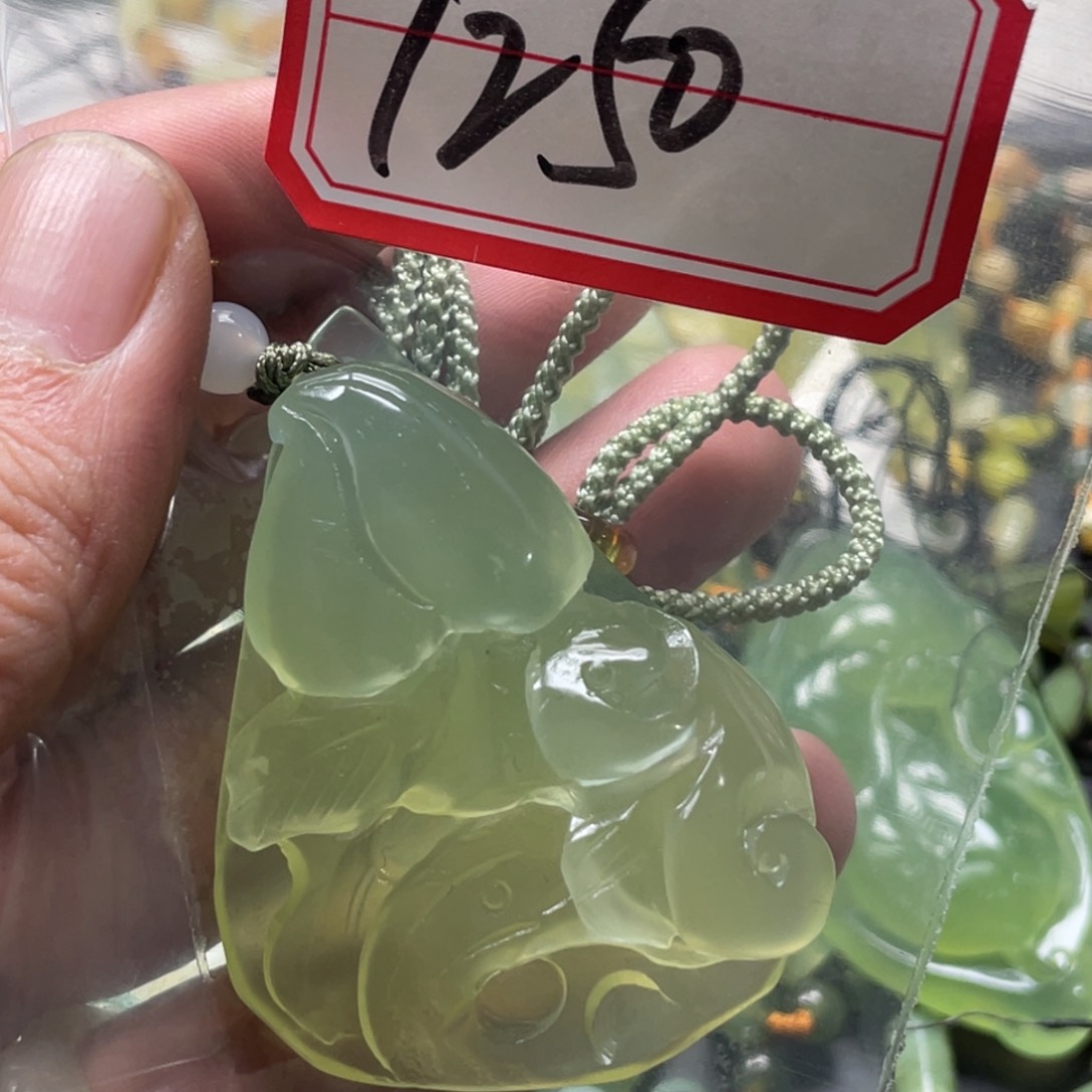 岫玉颈饰未镶嵌吊坠