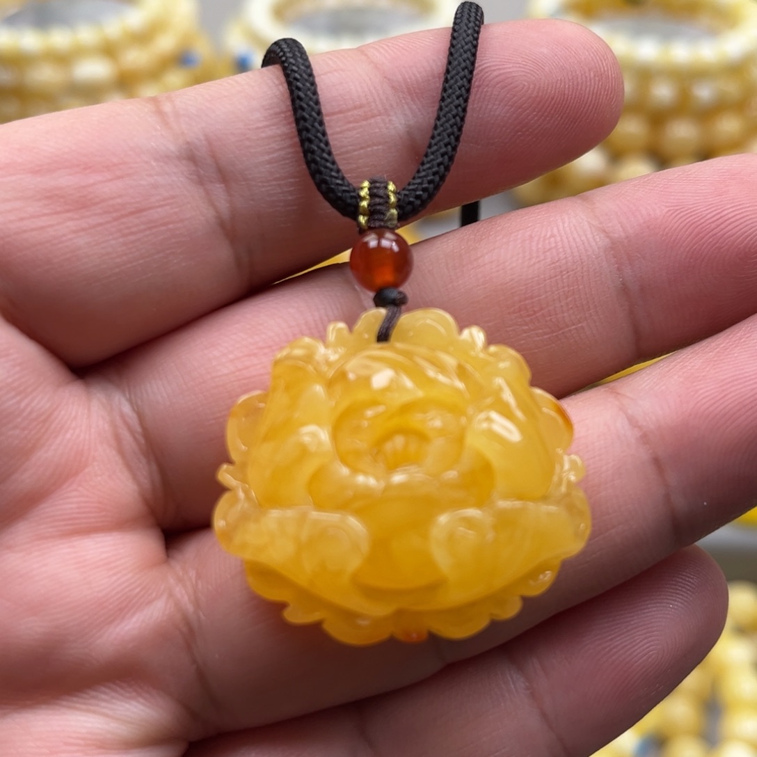琥珀颈饰未镶嵌吊坠