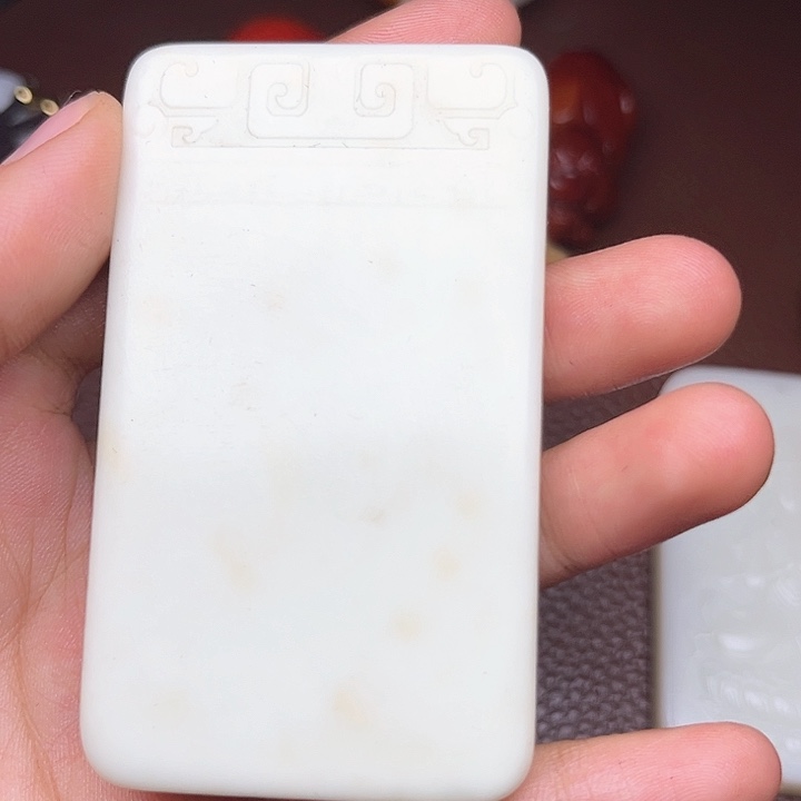 和田玉颈饰未镶嵌上**