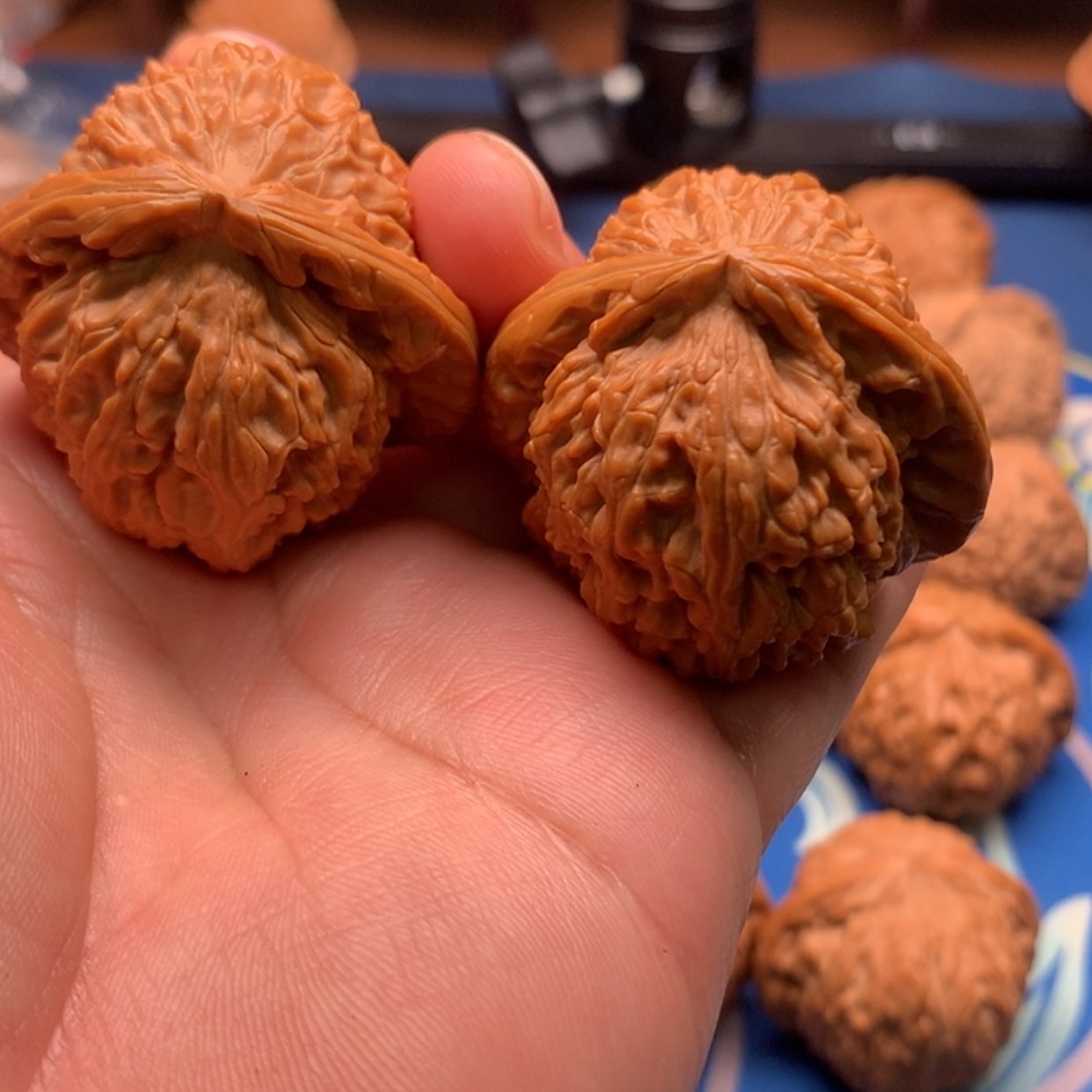 【闪购商品】文玩核桃吊坠三角白40