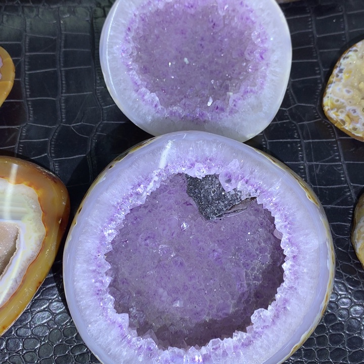 紫晶奇石盆未镶嵌水晶