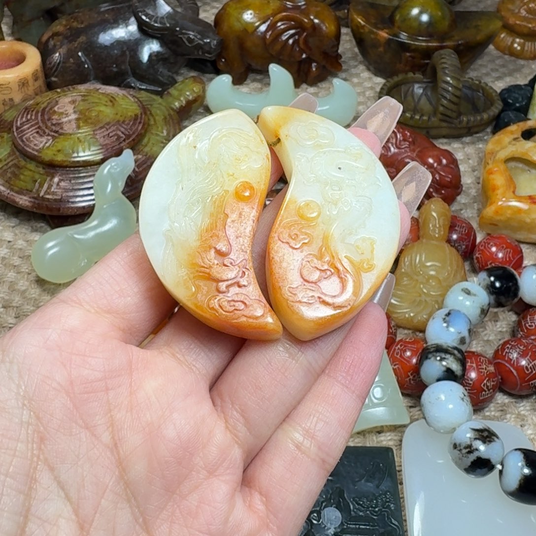 蛇纹石玉未镶嵌颈饰