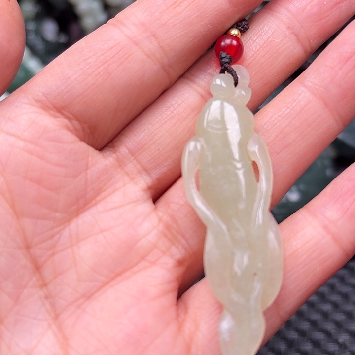 和田玉颈饰未镶嵌