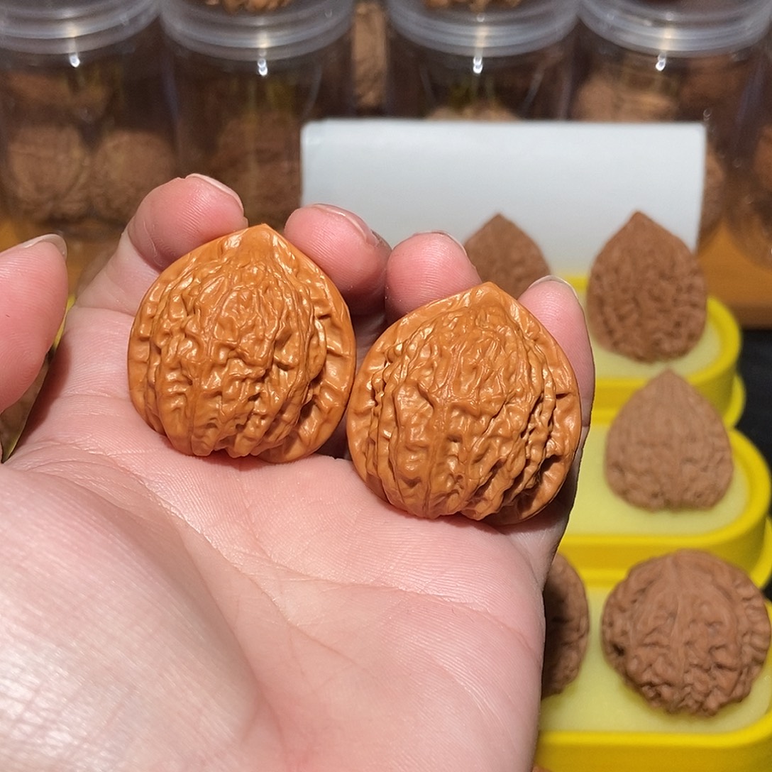 吊坠文玩核桃35金牛