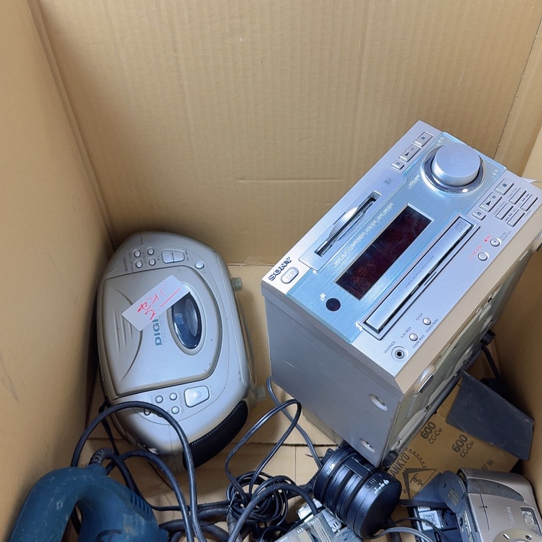 回**了中古商品，瑕疵品，不保好坏。213