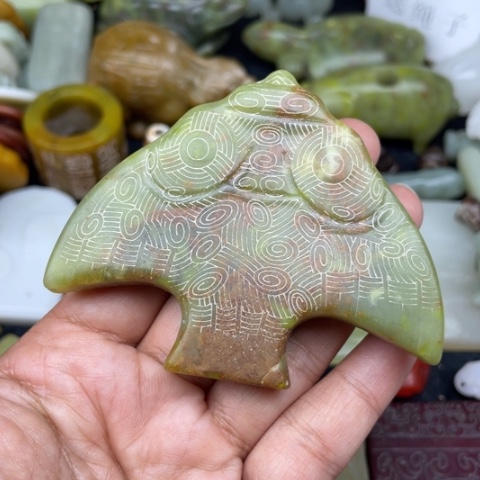 蛇纹石玉未镶嵌颈饰114